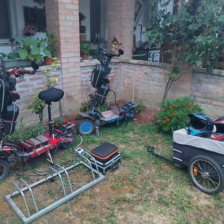 Bike Stop Duna Dunaszentmiklós エクステリア 写真